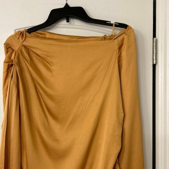 A.L.C NWT Jaime Ruched One Shoulder Top in Tawny/Gold Size 10 - Picture 3 of 14